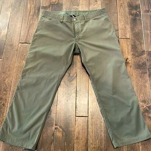 Men’s NWOT UA Rip Stop Range STORM Pants